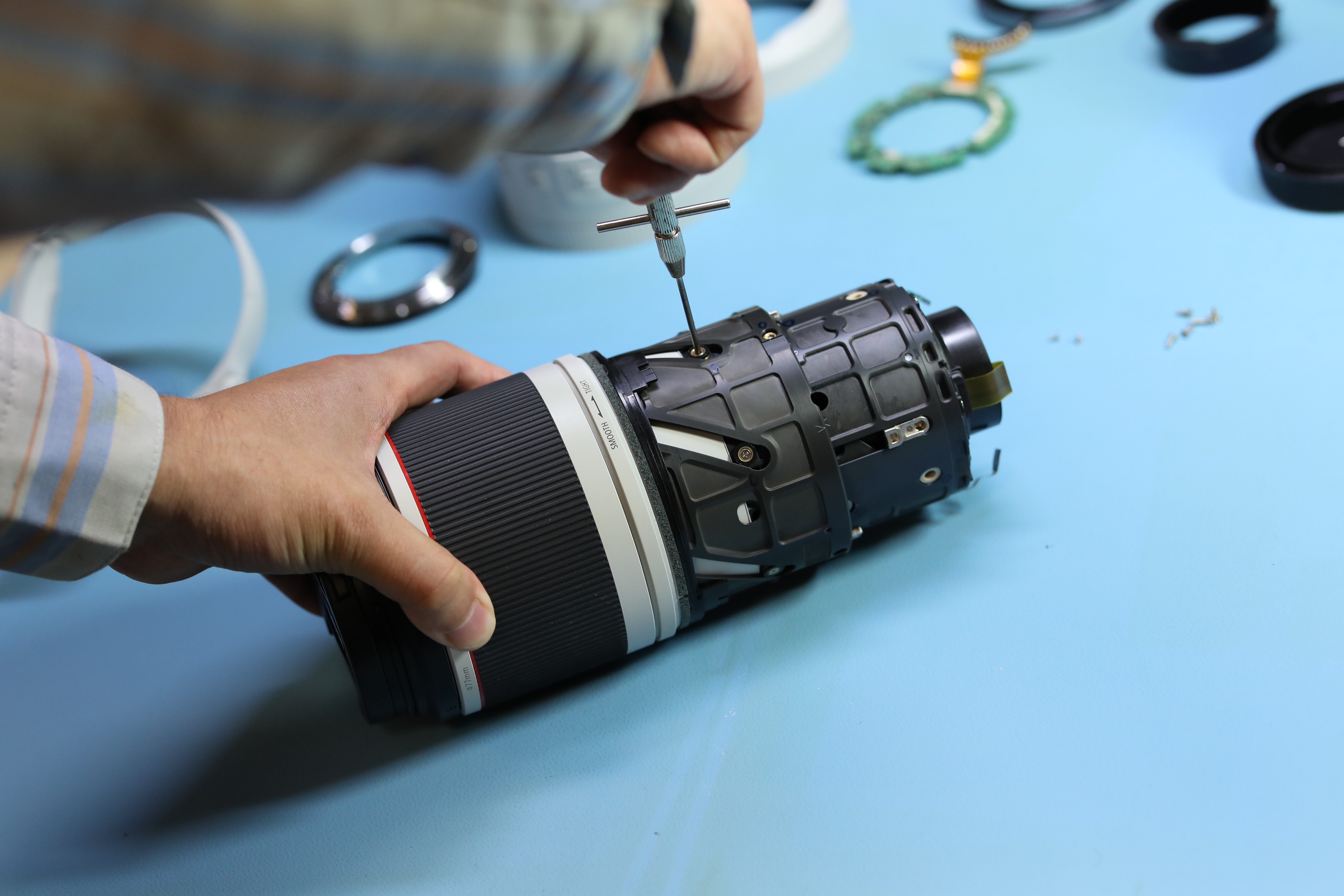 A close-up of a Canon EOS 7D body showing the sensor inside